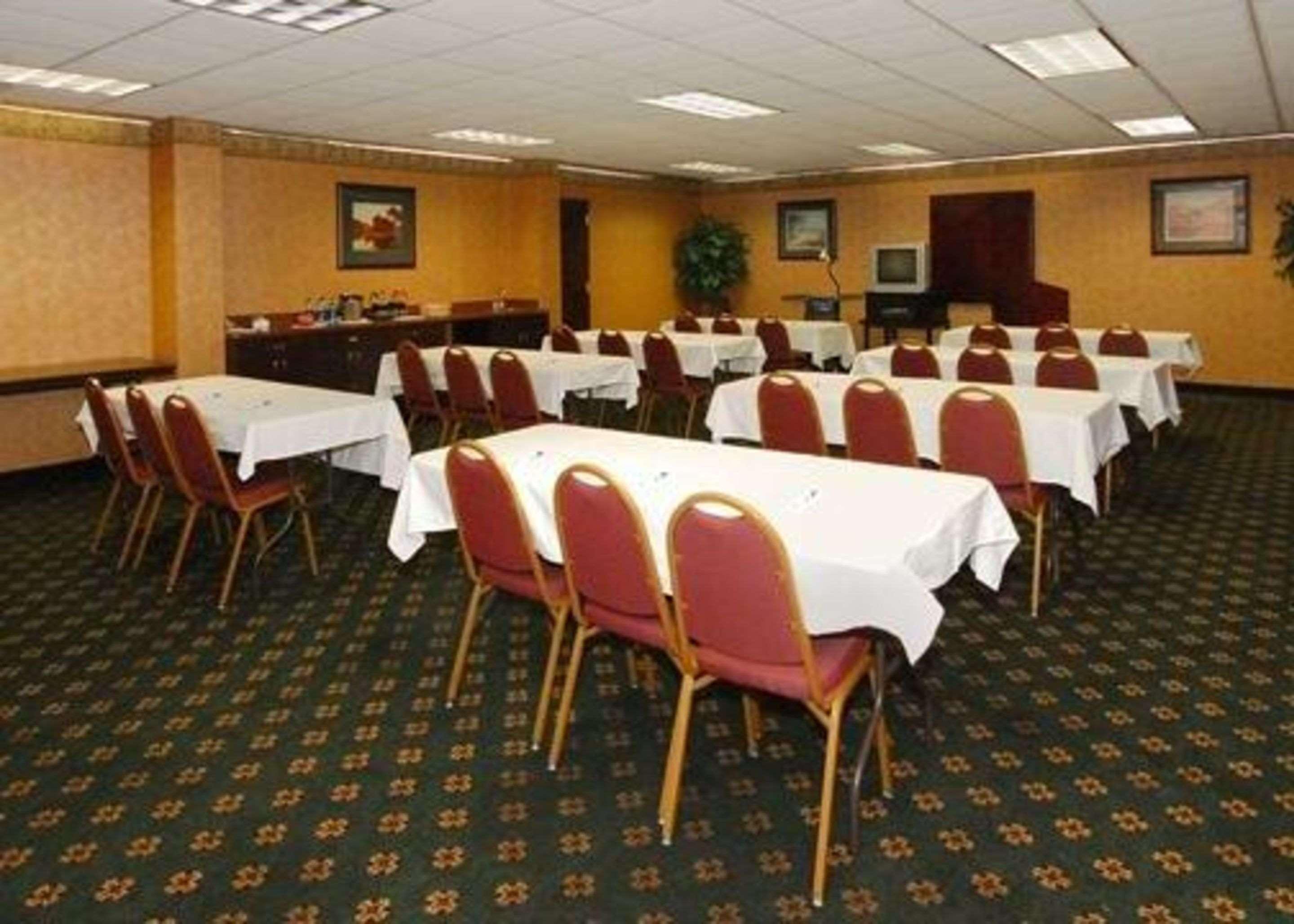 Quality Inn & Suites Tarboro - Kingsboro Экстерьер фото