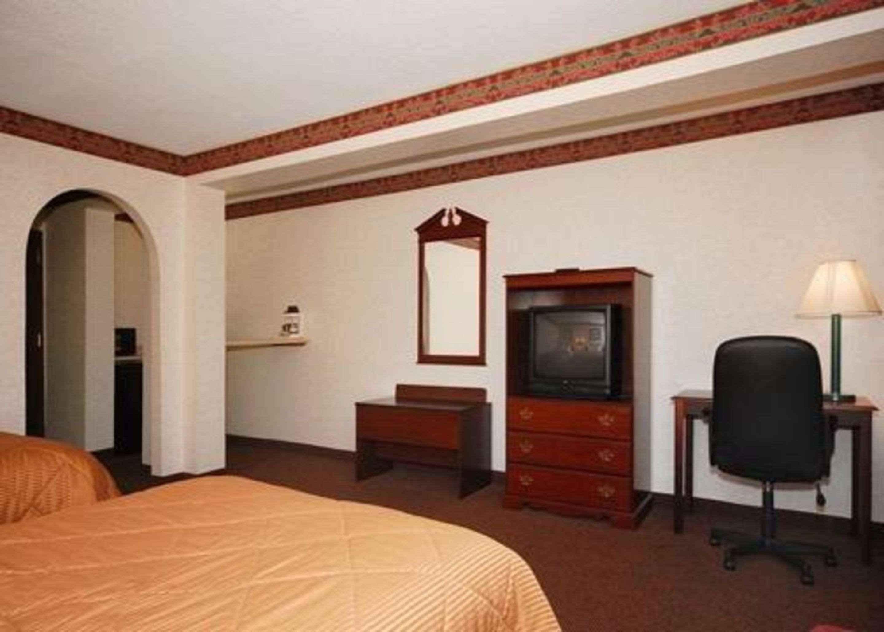 Quality Inn & Suites Tarboro - Kingsboro Экстерьер фото