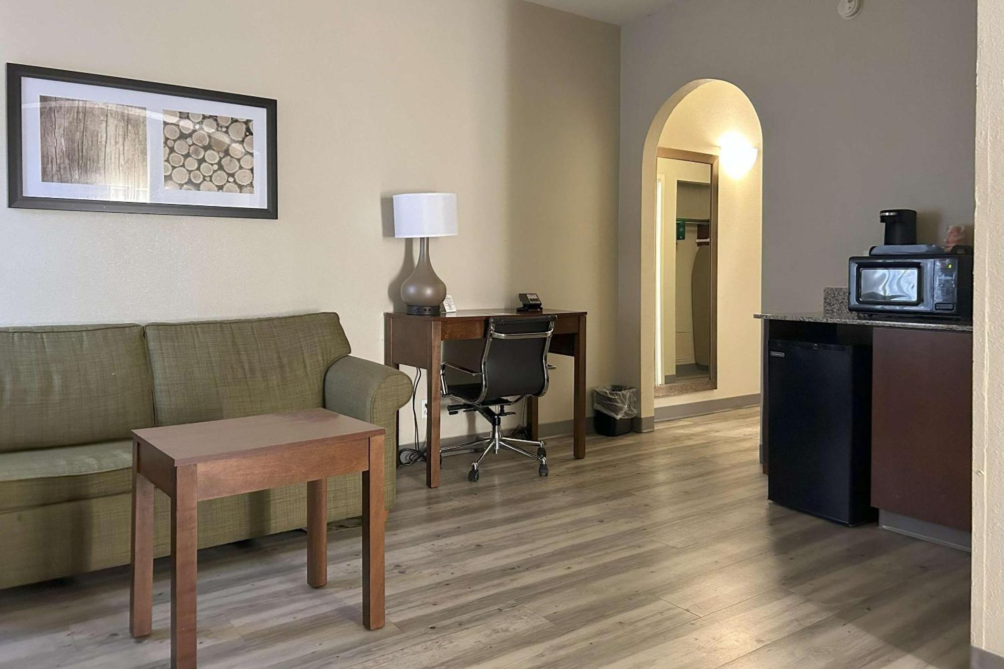 Quality Inn & Suites Tarboro - Kingsboro Экстерьер фото